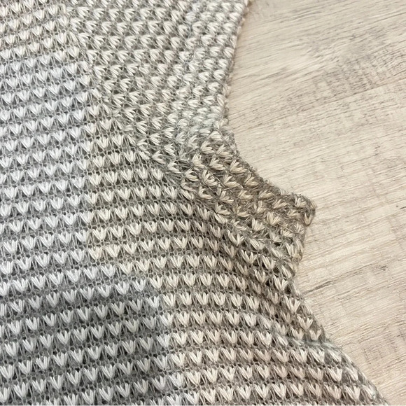 Rolla Coaster Y2K Light Grey Lace Knit Crop Top Size S - Picture 14 of 16